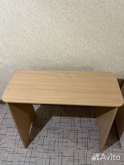 Письменный стол