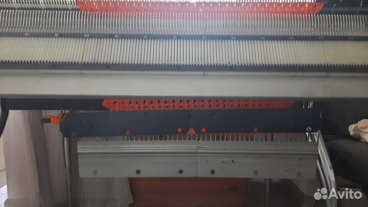 Двухфонтурная вязальная машина Нева-5/Ладога-4