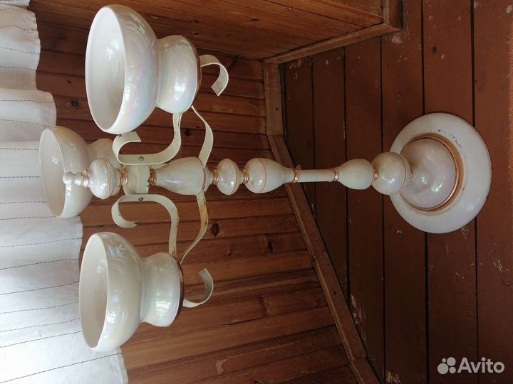 Напольная подставка для растений с тремя вазонами