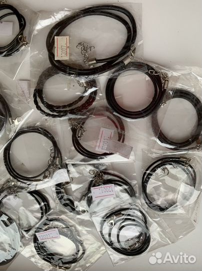 Шнурок на шею каучуковый