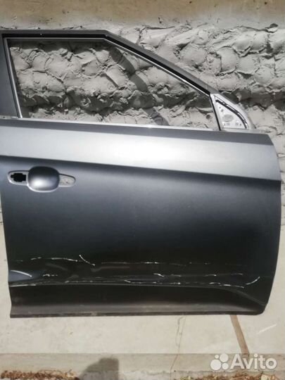 Продам дверь правую переднюю
