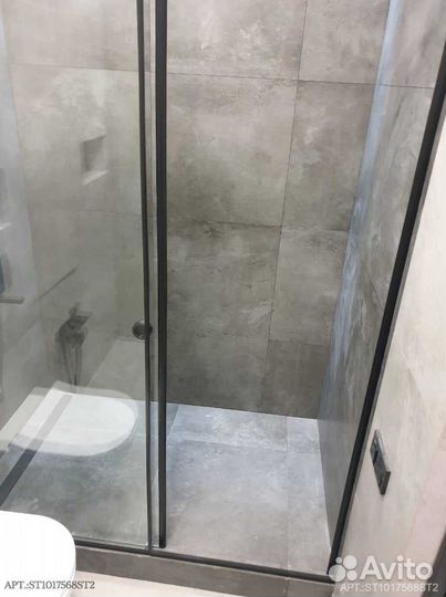 Стеклянные душевые перегородки