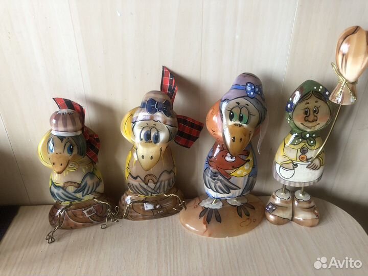 Статуэтки из камня селенит