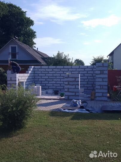 Бригада строителей