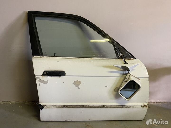 Дверь передняя правая bmw е34