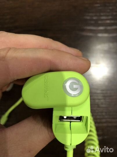 Зарядка для iPhone комплектом в авто