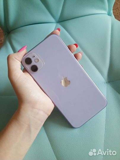 Телефон iPhone 11