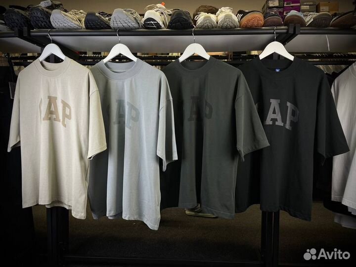 Футболка Gap x Yeezy x Balenciaga