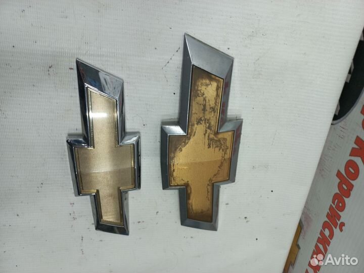 Эмблема Chevrolet Cruze