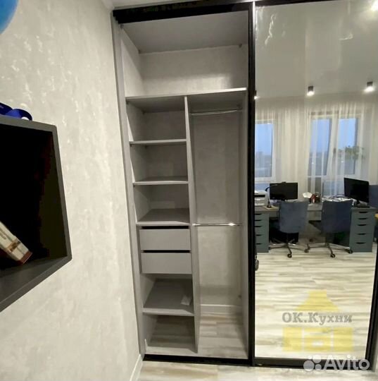 Шкаф в прихожую