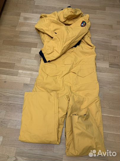 Комбинезон для сноубода, горных лыж и снегохода