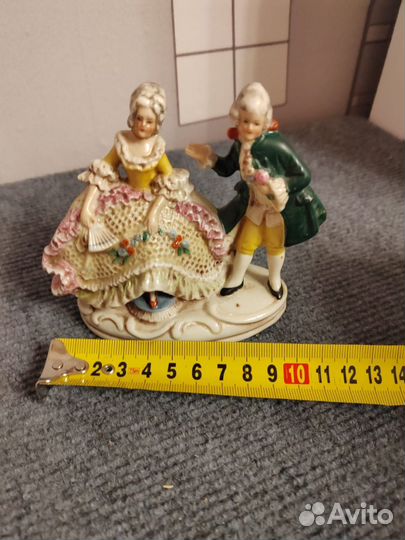 Статуэтка пара кавалер и дама