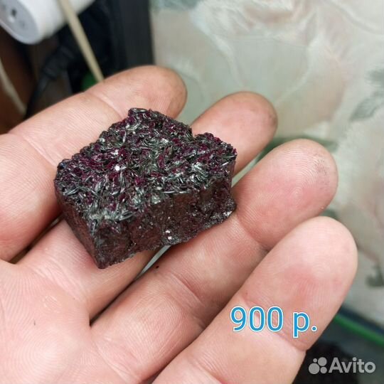 Минерал Рубин в Спекулярите