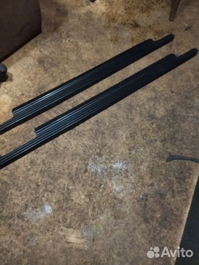 Накладки на пороги ауди 100/а6 есть L/R