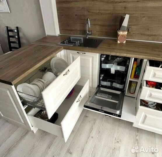 Гарнитур в стиле минимализм под ключ с островом