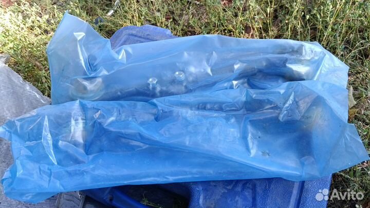 Тяга рулевой трапеции боковая