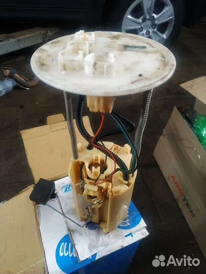 Топливный насос Lexus LX570