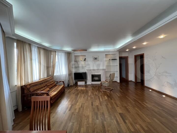 3-к. квартира, 100 м², 4/5 эт.