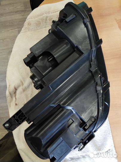 Фара. Левая. Тигуан