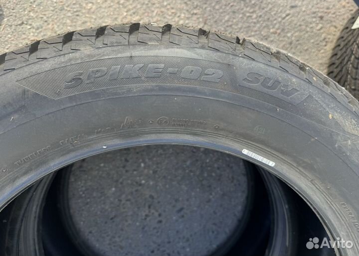 Bridgestone Blizzak Spike-02 SUV 275/55 R20 117T