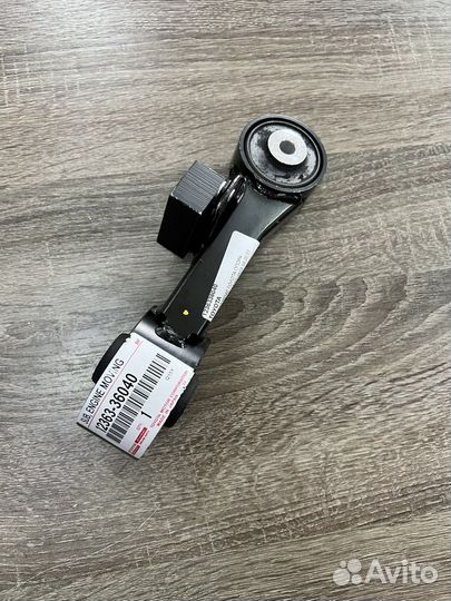 Тойота камри 50 3.5 оригинал подушка двигателя