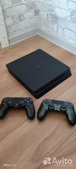 Sony PlayStation 4