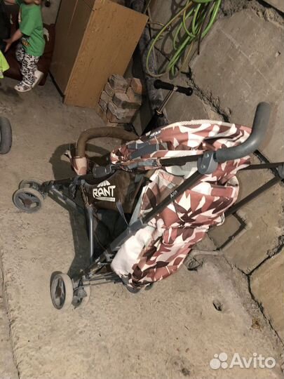 Прогулочная коляска