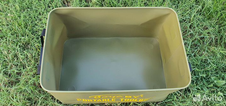 Рыболовный ящик с ручками 72л