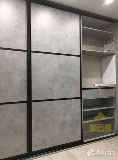 Шкаф в прихожую