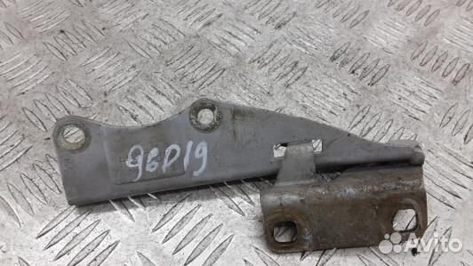 Петля капота nissan primera P11 (96P19D501)