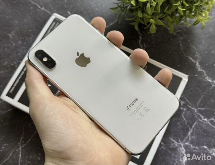 iPhone Xs, 64 ГБ