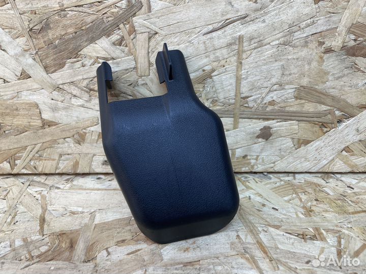 Заглушка крепления сиденья Toyota Camry 50