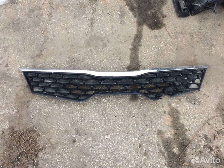 Решетка радиатора kia rio 4 2020 сломана сота