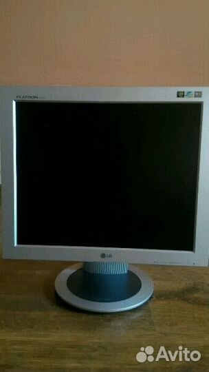 Монитор LG flatron L1730P