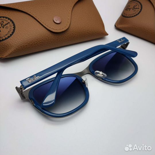 Солнцезащитные очки Ray-Ban Clyde RB3709