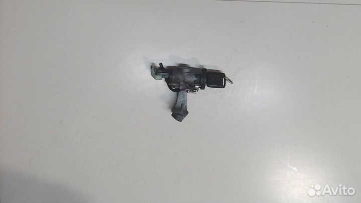 Замок зажигания Nissan Terrano 2, 2005