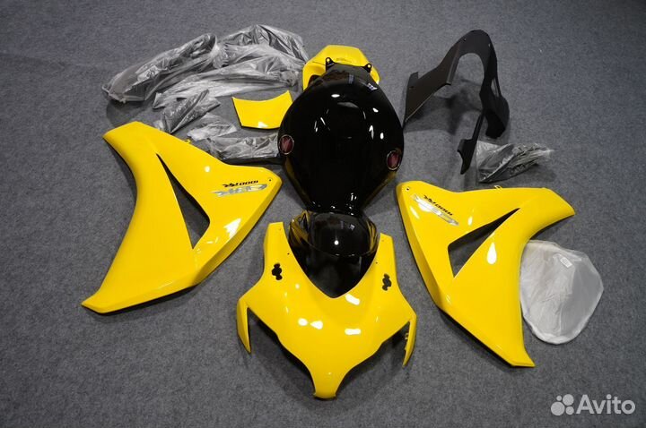 Комплект пластика на Honda CBR 1000RR 2008-2011
