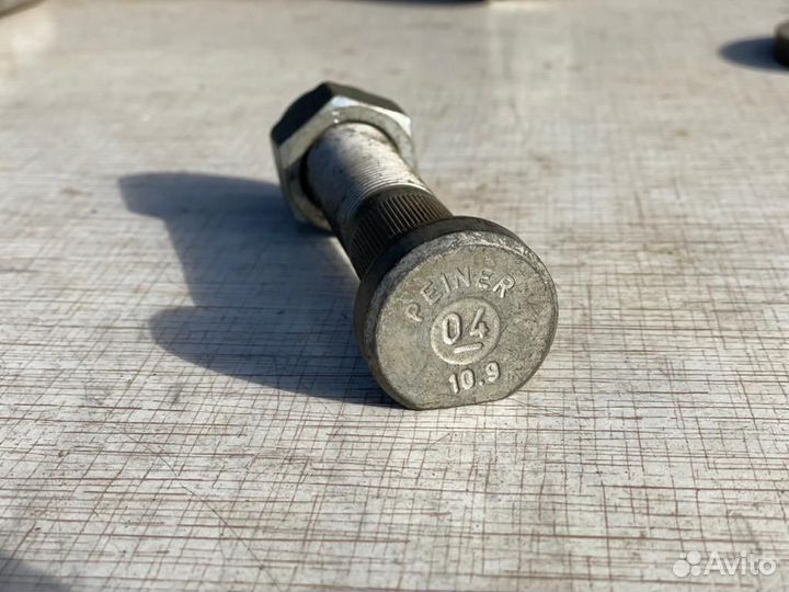 Болты на полуприцепы сталь 10.9