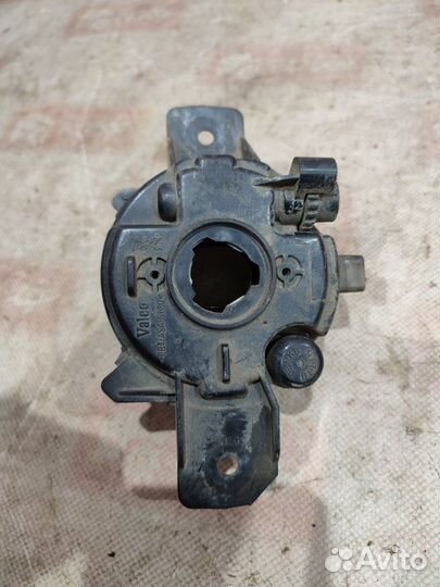 Фара противотуманная передняя Renault Logan LS0B