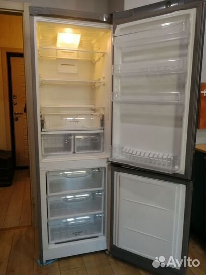 Холодильник Indesit ITF 118 X