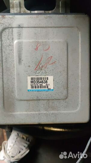 Блок управления двигателем MD354638