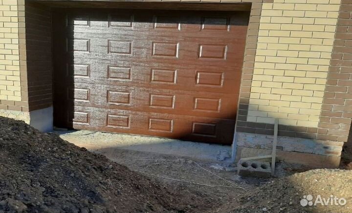 Гаражные секционные ворота