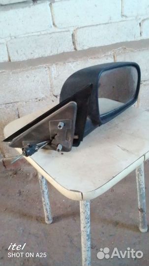 Зеркало заднего вида