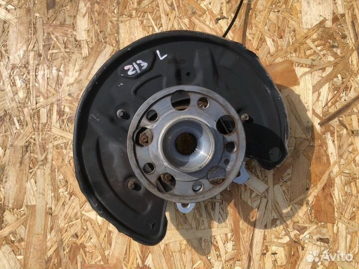 Кулак задний левый Mercedes-Benz GLC-Класс