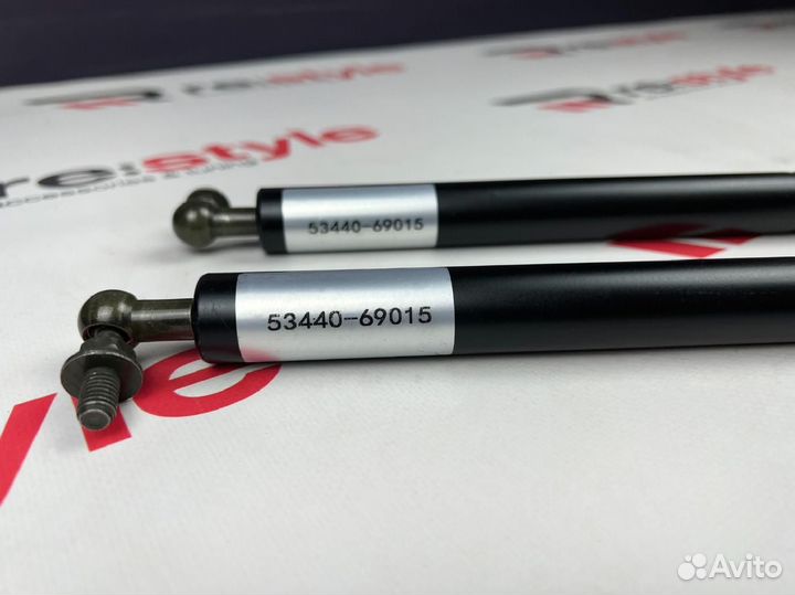 Амортизатор капота Toyota Land Cruiser 80 B2108