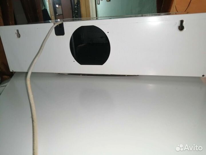 Кухонная вытяжка 60х50 см