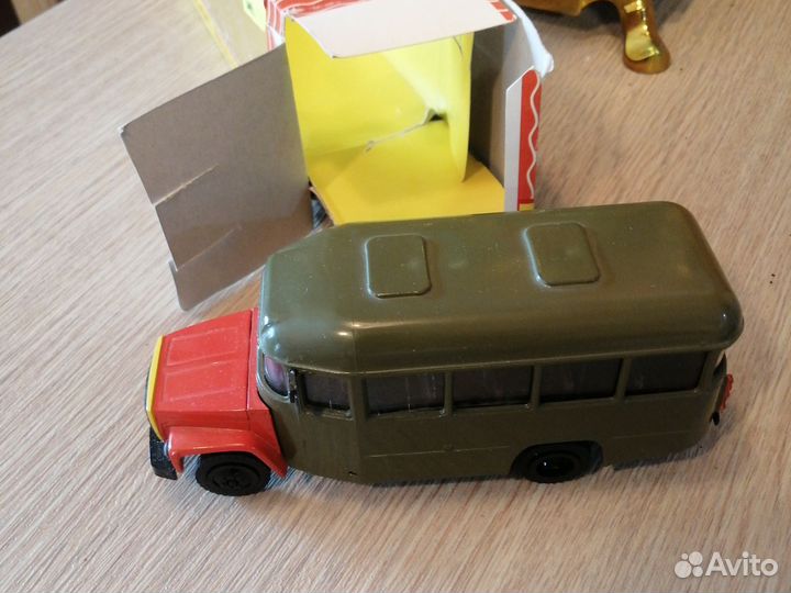 Модель автомобиля кавз-3270