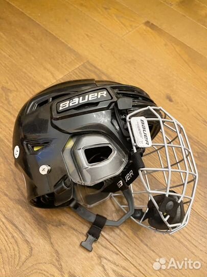 Шлем защитный хоккейный