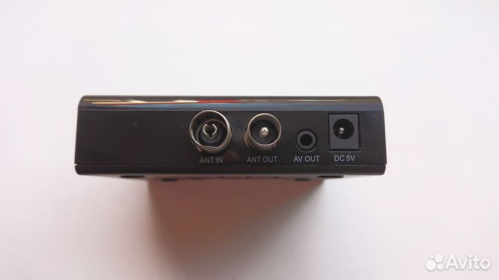 Ресивер DVB-T2 Rolsen RDB-525