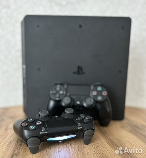 Sony PS4 Slim 1Tb 2 геймпада